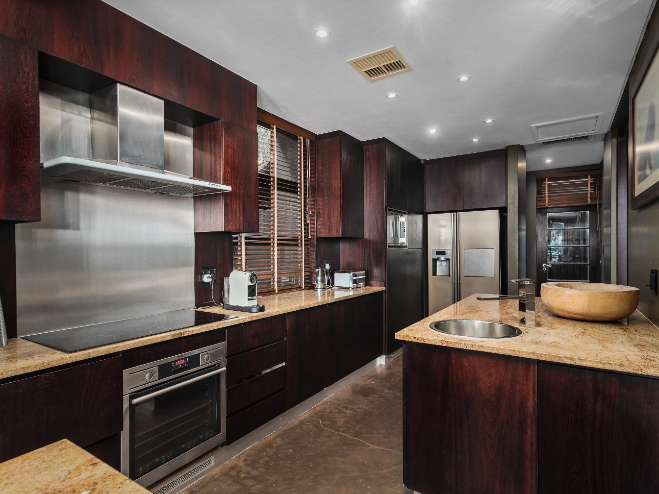 Uhtula Haus Kueche 1